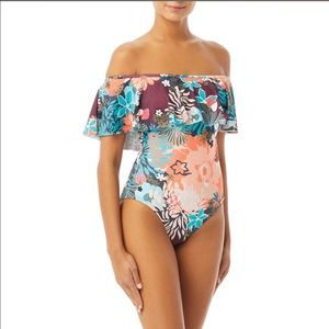 Vince Camuto Ruffle off shoulder - Lagoon Floral